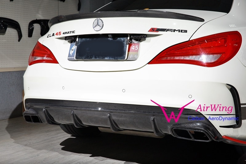 W117 - CLA45 facelif style Carbon Rear Diffuser 02